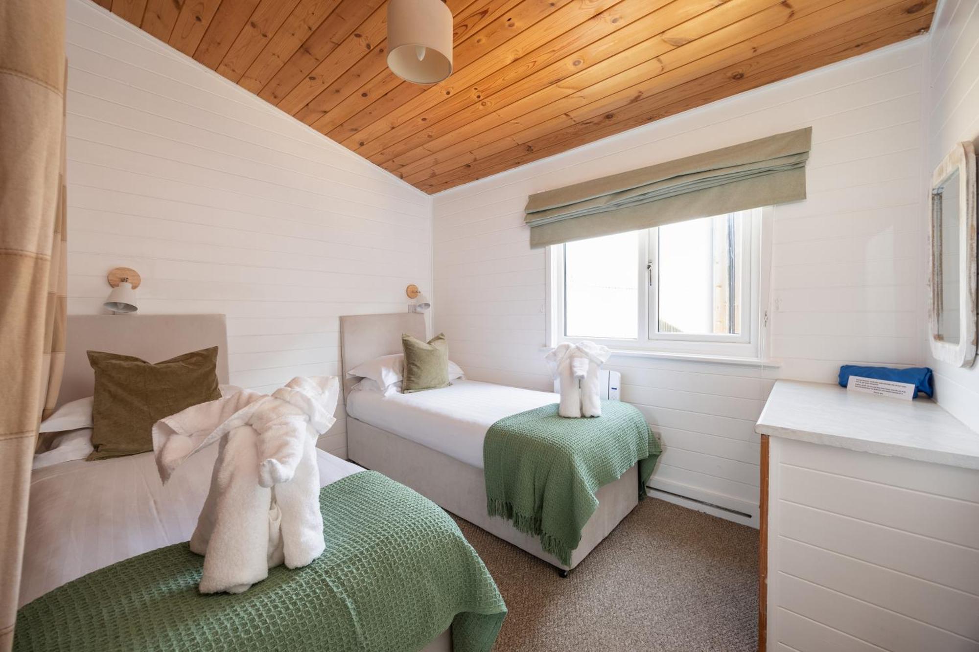 West Chalet At Tapnell Farm 야머스 외부 사진
