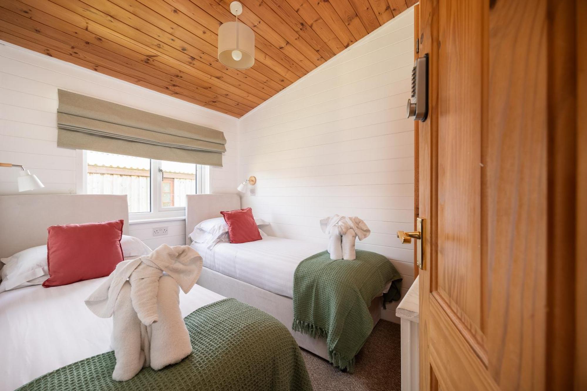 West Chalet At Tapnell Farm 야머스 외부 사진
