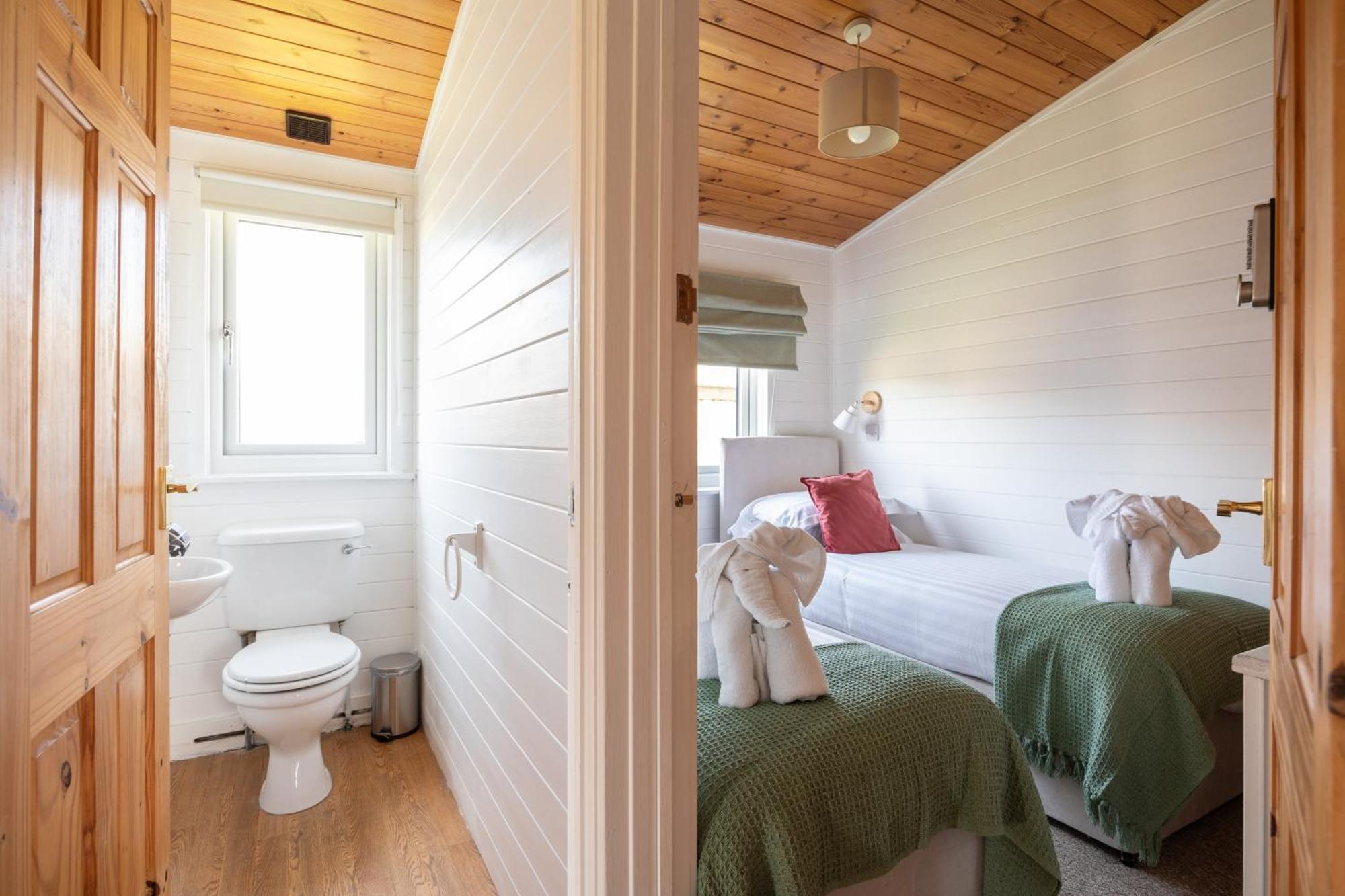 West Chalet At Tapnell Farm 야머스 외부 사진